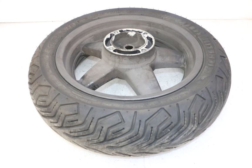 photo de REAR RIM AND TIRE YAMAHA X-MAX XMAX 125 (2010 - 2014)