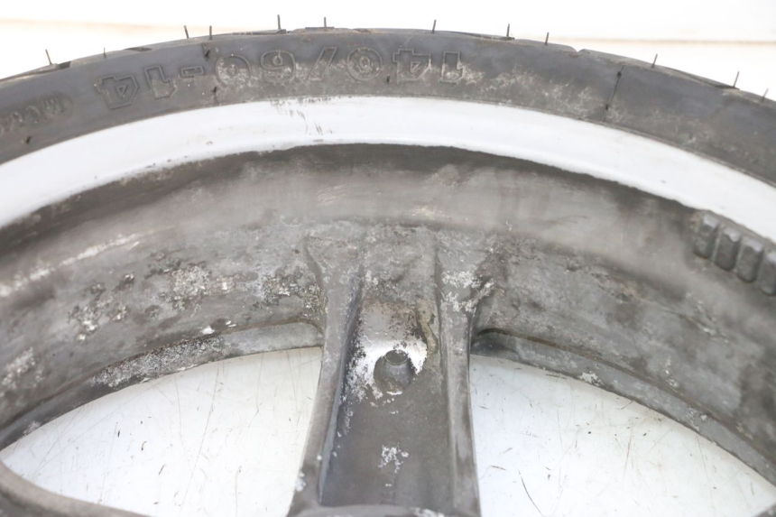 photo de REAR RIM AND TIRE PIAGGIO X9 EVOLUTION 125 (2003 - 2007)