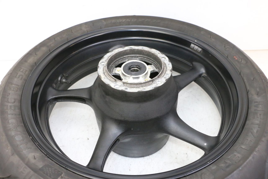 photo de REAR RIM AND TIRE YAMAHA XJ6 ABS 600 (2008 - 2016)