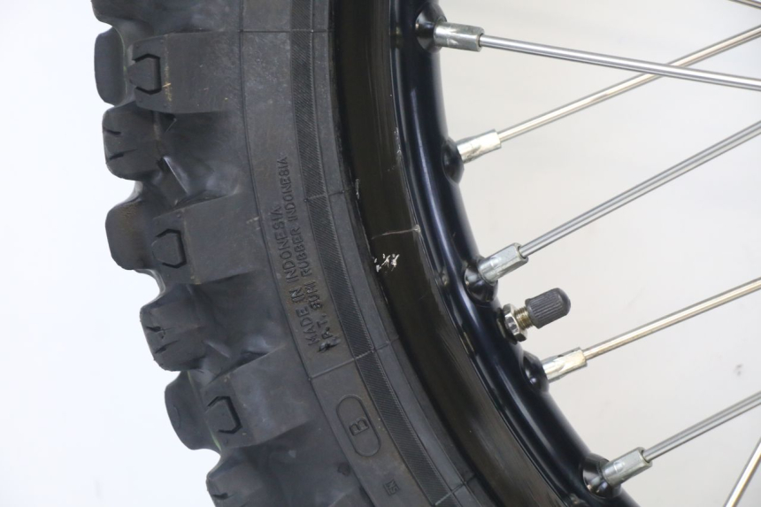 photo de REAR RIM AND TIRE YAMAHA YZ 125 (2006 - 2016)