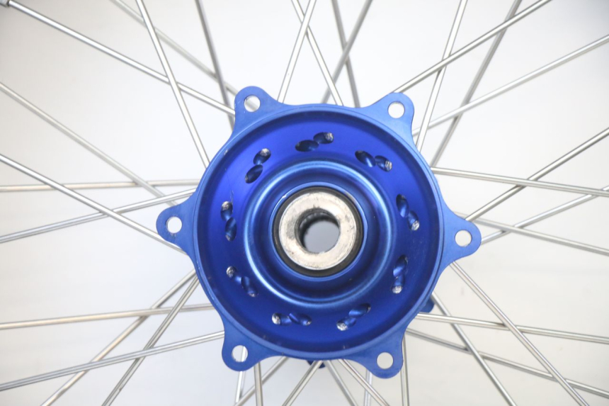 photo de REAR RIM AND TIRE YAMAHA YZ 125 (2006 - 2016)