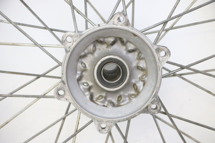 photo de REAR RIM AND TIRE YAMAHA YZF YZ-F 450 (2014 - 2016)