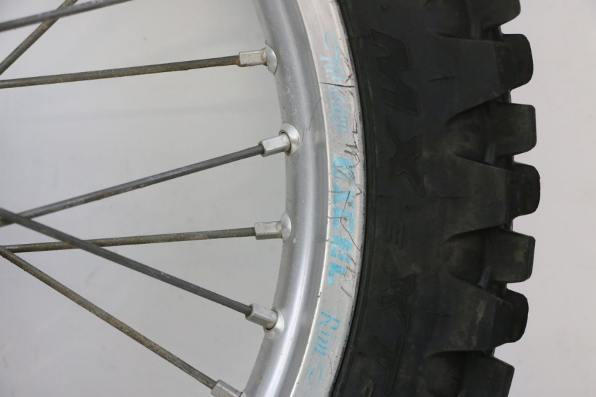 photo de REAR RIM AND TIRE YAMAHA YZF YZ-F 450 (2014 - 2016)