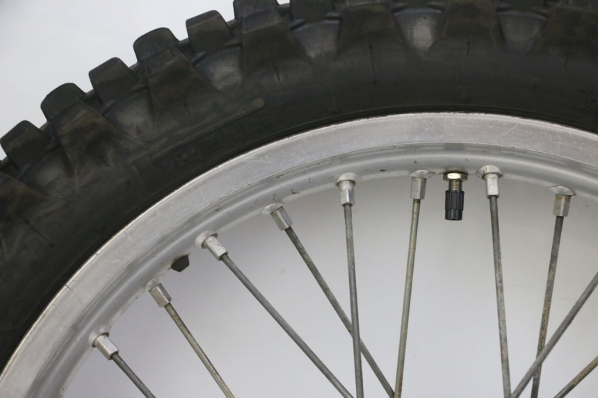 photo de REAR RIM AND TIRE YAMAHA YZF YZ-F 450 (2014 - 2016)