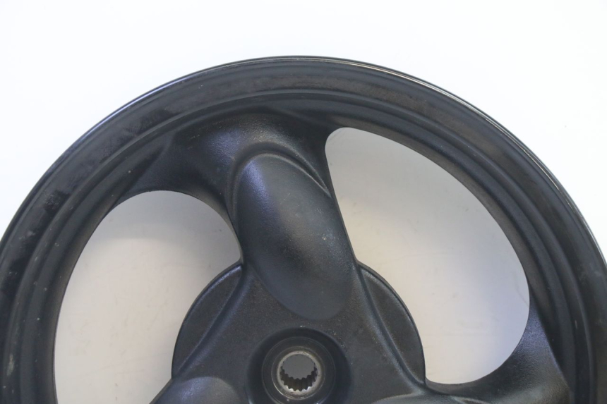 photo de REAR WHEEL RIM KYMCO AGILITY 4T 50 (2018 - 2022) - Zoom on usage condition