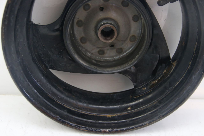 photo de REAR WHEEL RIM PGO BIG MAX 50 (2001 - 2009) - Fixing points details