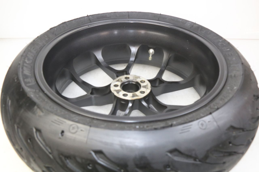 photo de REAR WHEEL RIM HONDA CB R 1000 (2018 - 2023)