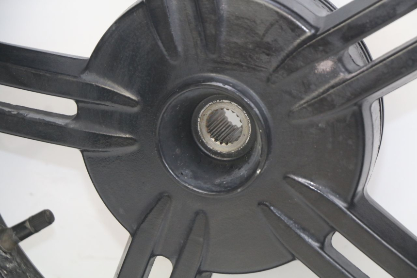 photo de REAR WHEEL RIM KYMCO AGILITY 16+ 4T 50 (2018 - 2023)