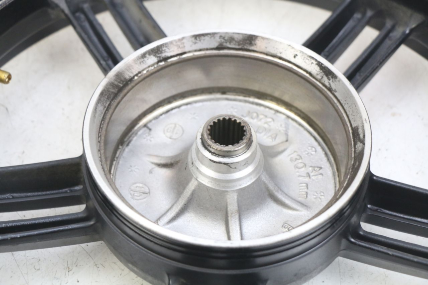 photo de REAR WHEEL RIM KYMCO AGILITY 16+ 4T 50 (2018 - 2023)