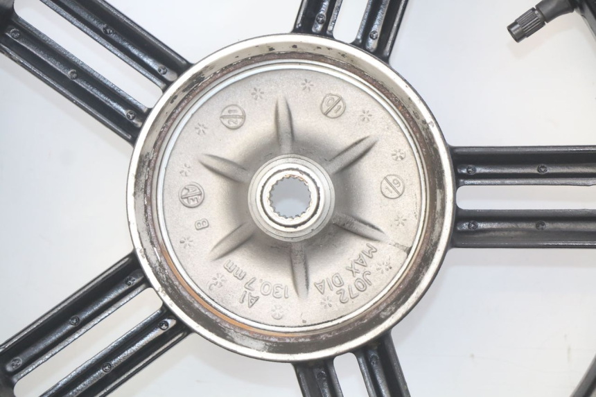 photo de REAR WHEEL RIM KYMCO AGILITY 16+ 4T 50 (2018 - 2023)