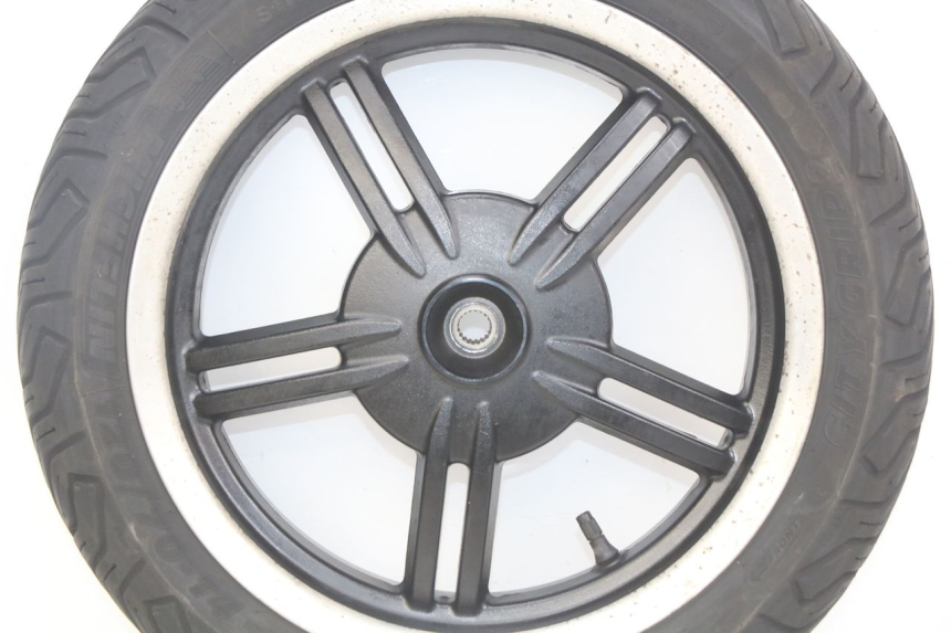 photo de REAR WHEEL RIM KYMCO AGILITY 16+ 4T 50 (2018 - 2023)