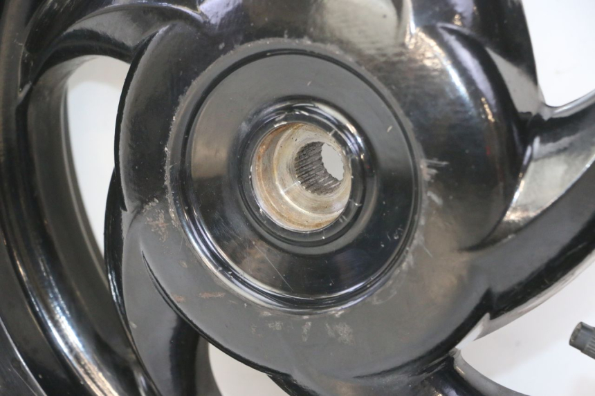 photo de REAR RIM PIAGGIO NEW TYPHOON 50 (2010 - 2017)