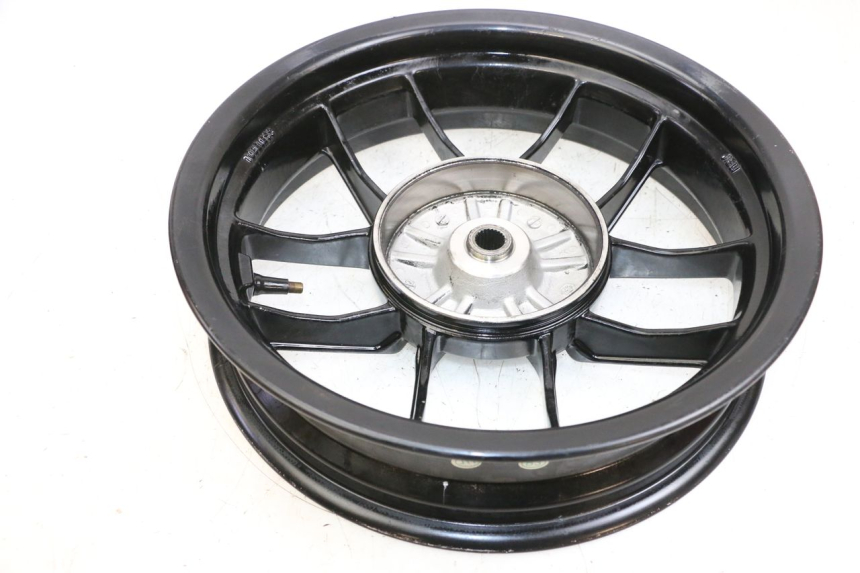 photo de REAR WHEEL RIM PIAGGIO NEW TYPHOON 50 (2018 - 2021) - Fixing points details