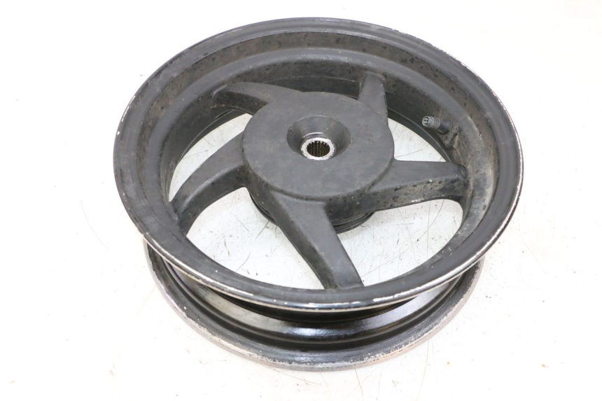 photo de REAR WHEEL RIM SYM ORBIT 2 4T 50 (2008 - 2017) - Focus on structure