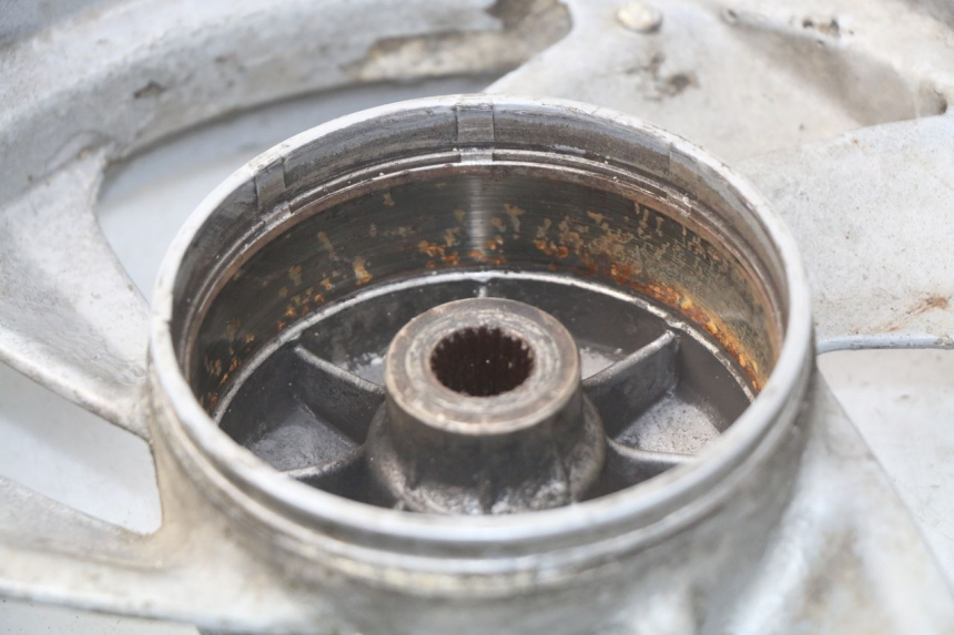 photo de REAR RIM PEUGEOT SC 50 (1988 - 1992)