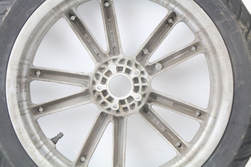 photo de REAR RIM PIAGGIO BEVERLY 125 (2001 - 2004)