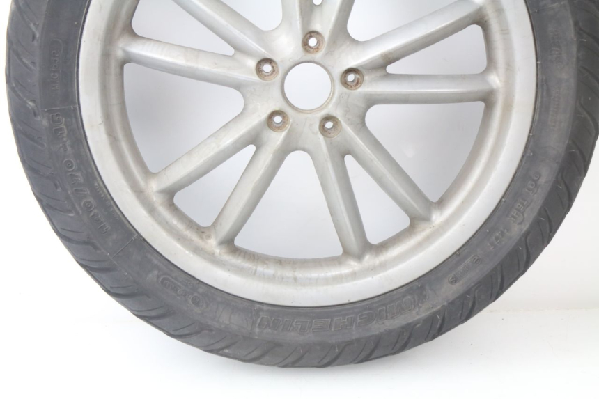 photo de REAR RIM PIAGGIO BEVERLY 125 (2001 - 2004)