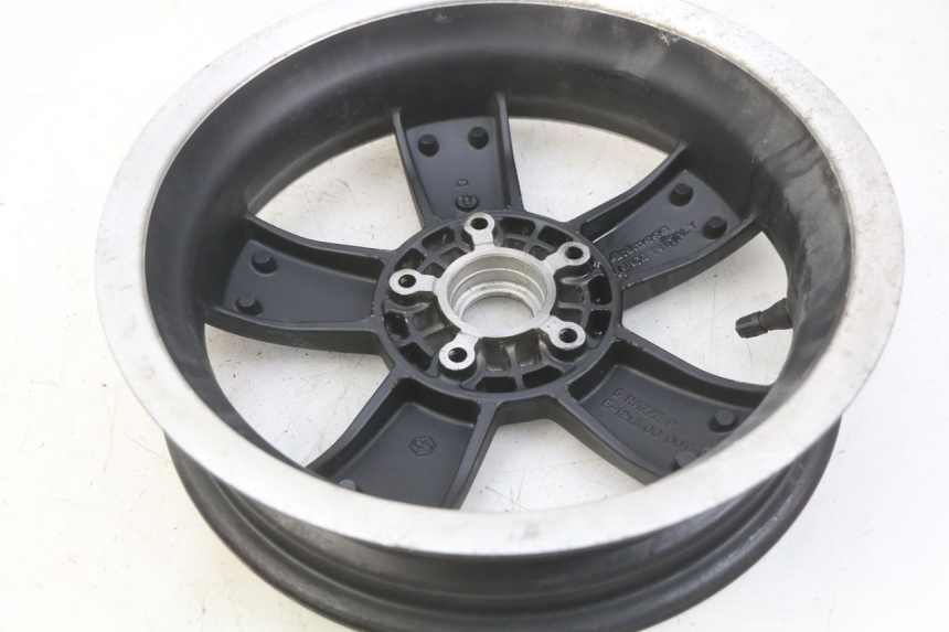 photo de REAR WHEEL RIM PIAGGIO VESPA GTS SUPER IE 125 (2009 - 2016)