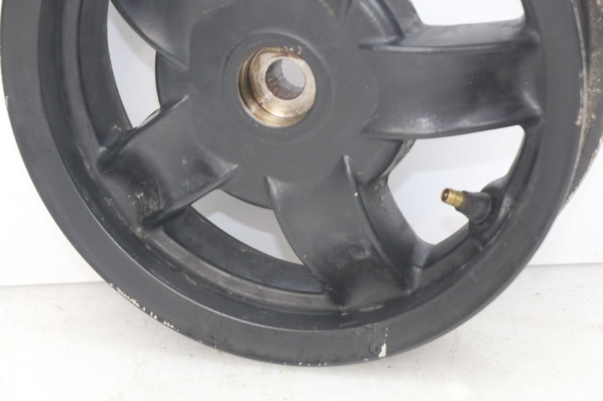 photo de REAR WHEEL RIM PIAGGIO ZIP 2T 50 (2009 - 2019)