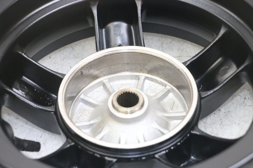 photo de REAR WHEEL RIM PIAGGIO ZIP 2T 50 (2009 - 2019)