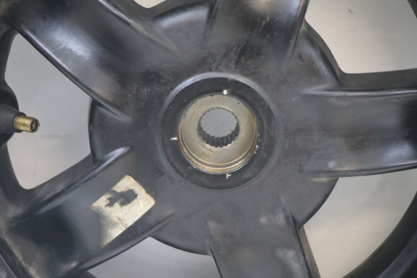 photo de REAR WHEEL RIM PIAGGIO ZIP 4T 50 (2018 - 2020)