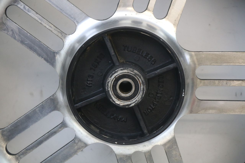 photo de REAR RIM REGAL RAPTOR SPYDER 125 (2010 - 2018)