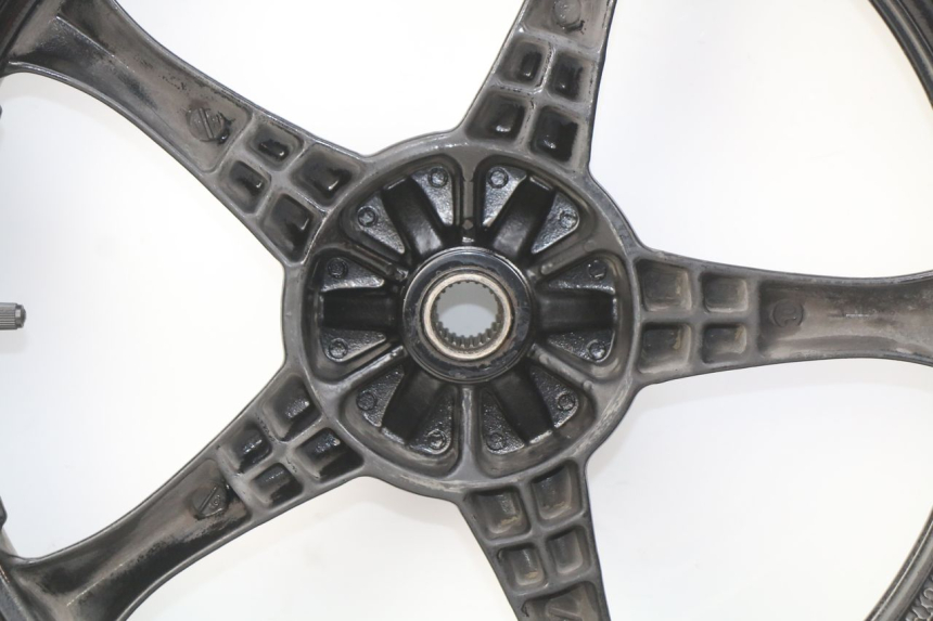 photo de REAR WHEEL RIM SUZUKI SIXTEEN 125 (2008 - 2010)