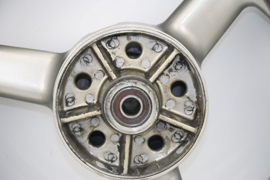 photo de REAR RIM TRIUMPH SPRINT RS 955 (2000 - 2001)