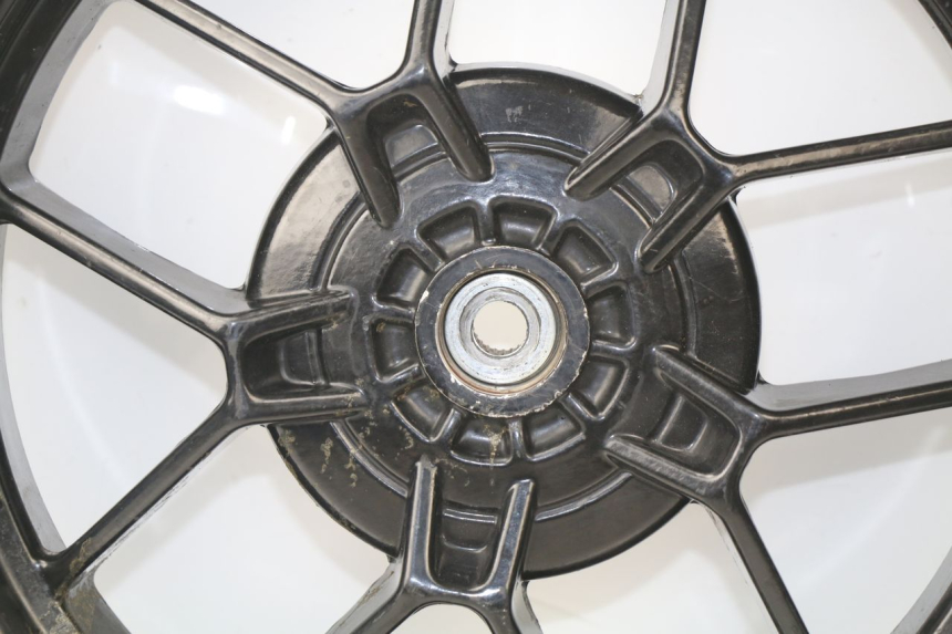 photo de REAR WHEEL RIM APRILIA SR 2T 50 (2012 - 2017)