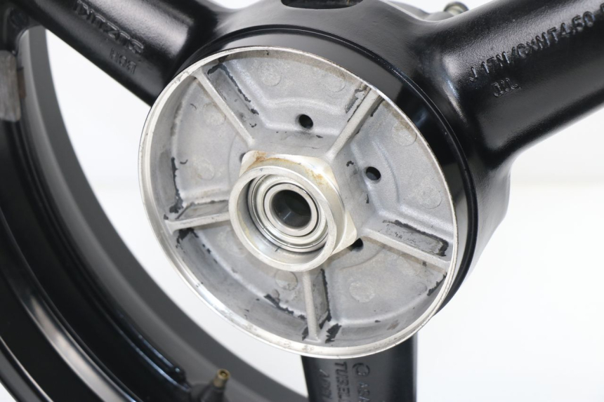 photo de REAR RIM SUZUKI GSF S BANDIT 600 (2000 - 2004)