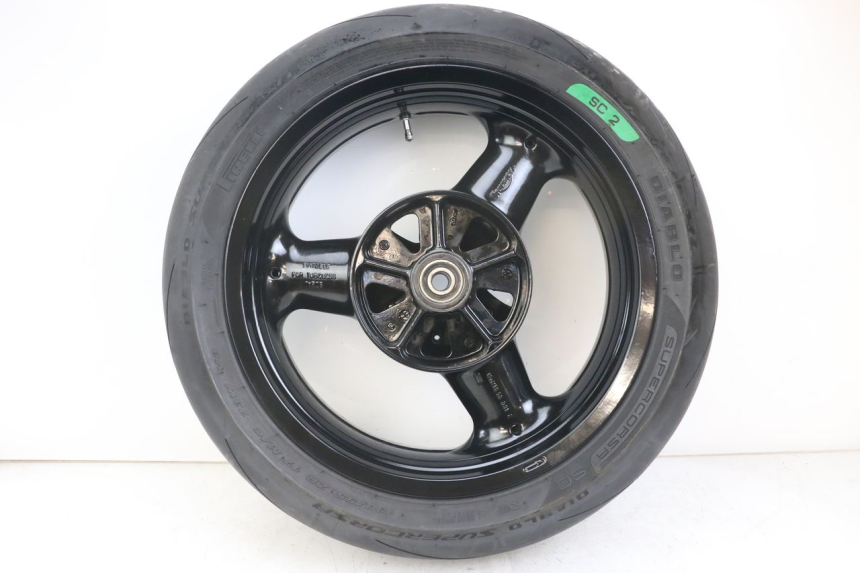 photo de REAR WHEEL RIM TRIUMPH SPEED TRIPLE T301 900 (1994 - 1996)