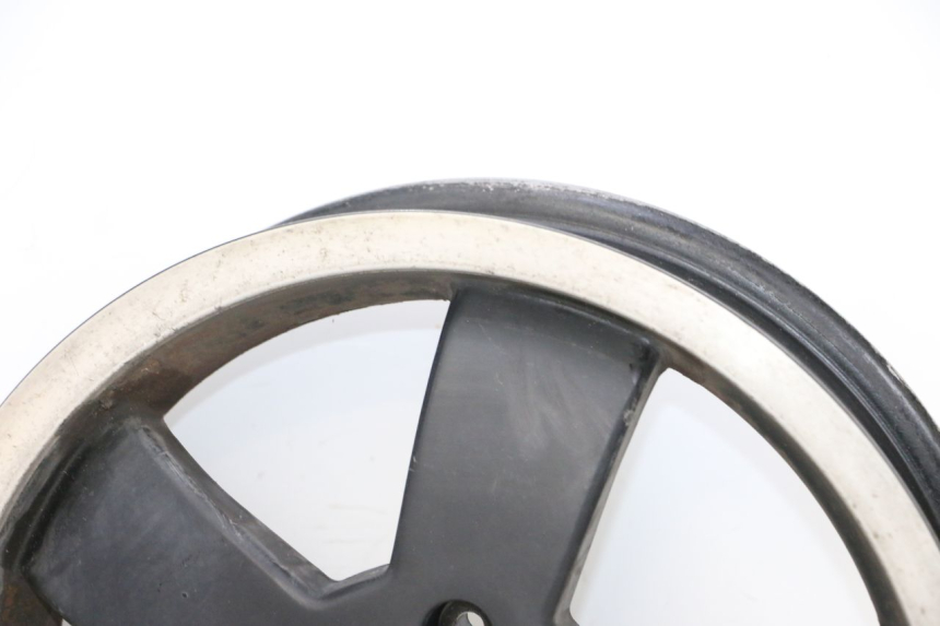 photo de REAR WHEEL RIM PIAGGIO VESPA GTS SUPER IE 125 (2009 - 2016) - Surface and material condition