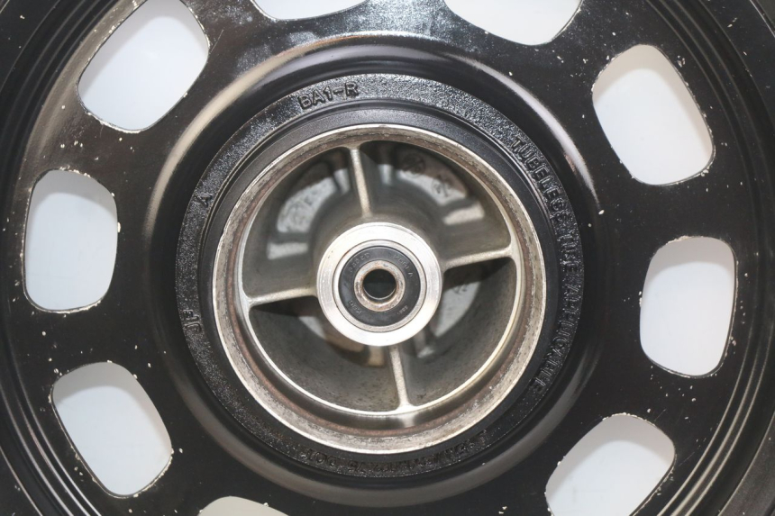 photo de REAR WHEEL RIM DAELIM VL DAYSTAR 125 (2000 - 2011)