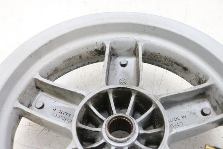 photo de REAR WHEEL RIM PIAGGIO X8 125 (2004 - 2007) - Technical close-up