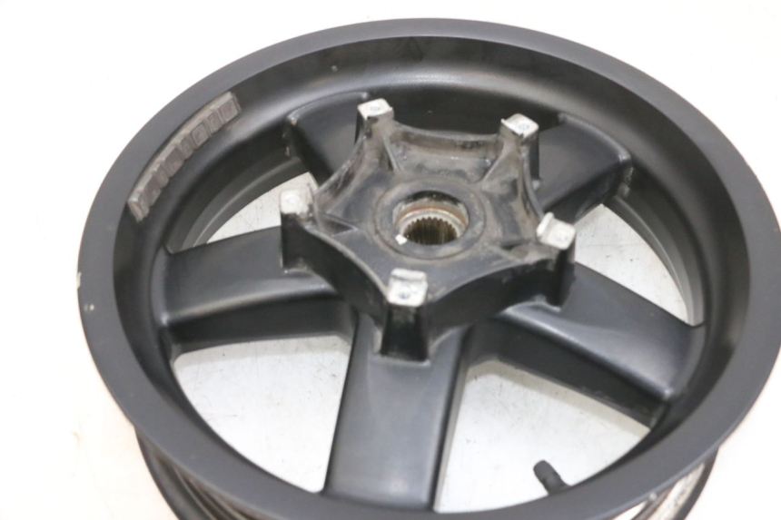 photo de REAR WHEEL RIM PIAGGIO XEVO - X EVO 125 (2007 - 2016) - High-resolution close-up