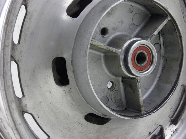 photo de REAR RIM YAMAHA FZX FAZER 750 (1987 - 1998)