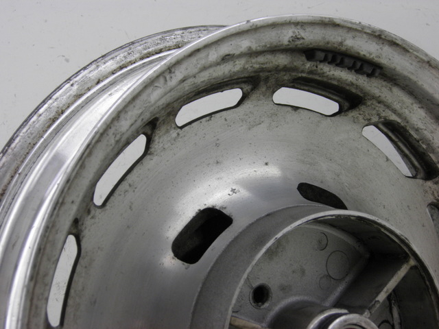 photo de REAR RIM YAMAHA FZX FAZER 750 (1987 - 1998)