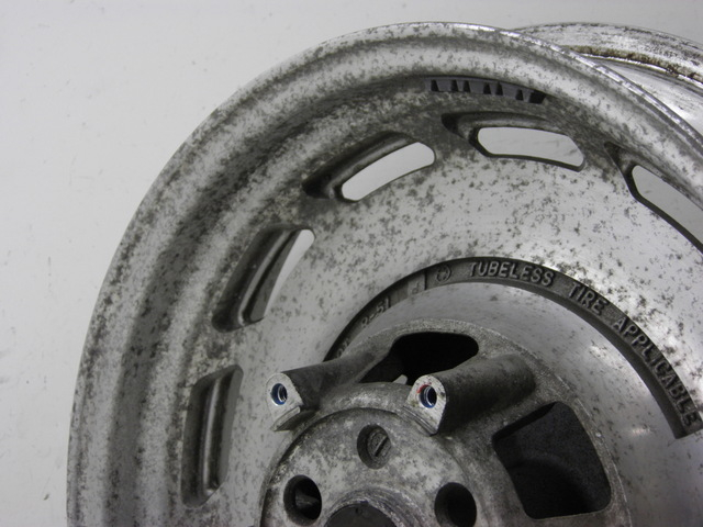 photo de REAR RIM YAMAHA FZX FAZER 750 (1987 - 1998)