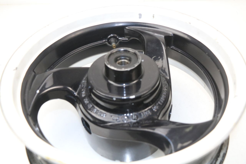 photo de REAR RIM YAMAHA XP T-MAX TMAX ABS 500 (2000 - 2003)