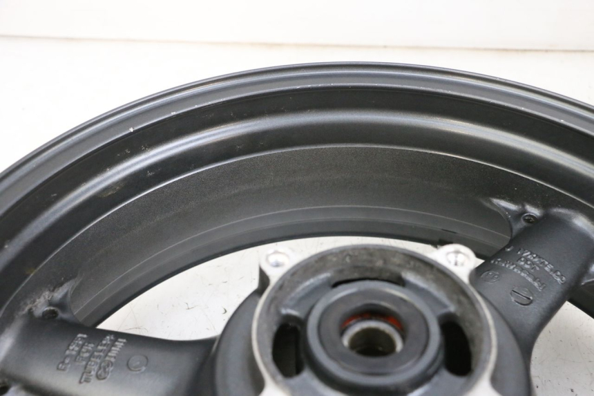 photo de REAR RIM KAWASAKI ZR 7 750 (1999 - 2001) - Fixing points details