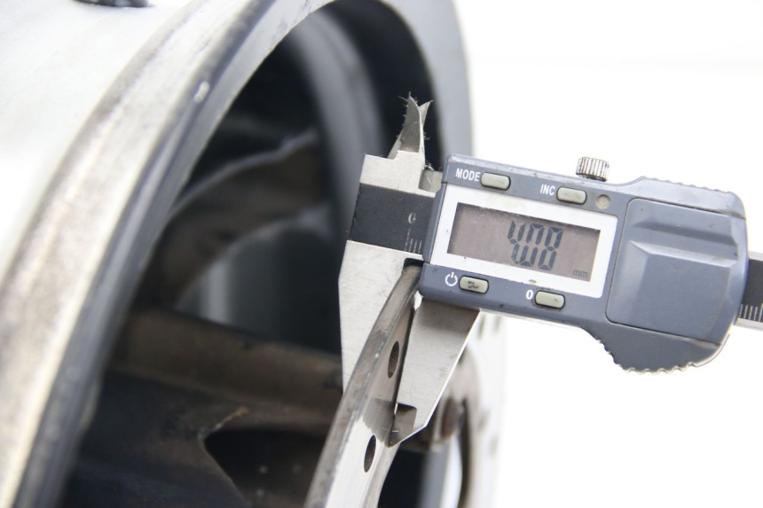 photo de FRONT WHEEL RIM DERBI BOULEVARD 50 (2009 - 2006)