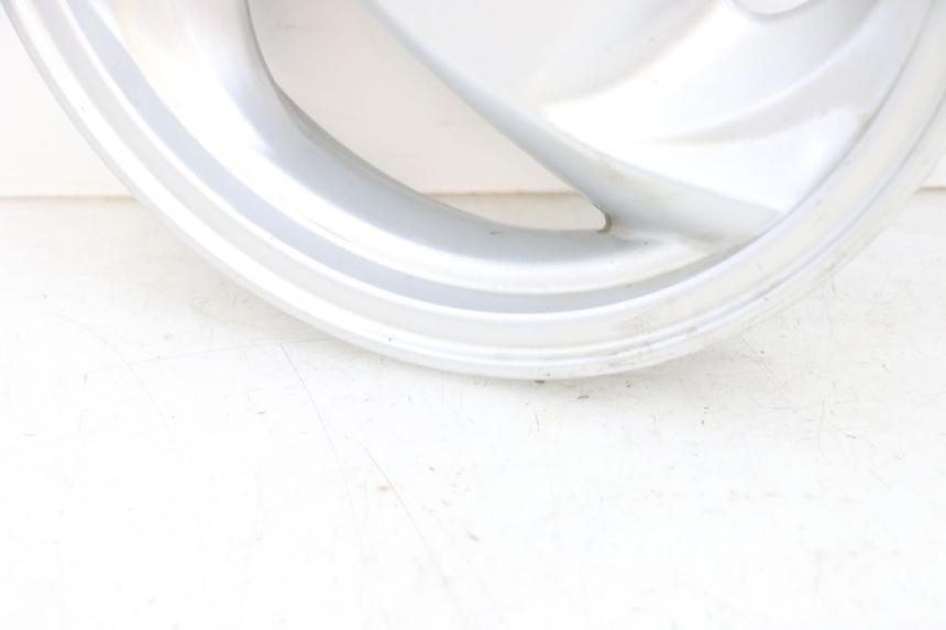 photo de FRONT RIM SYM GTS EVO 125 (2009 - 2013) - Distinctive features