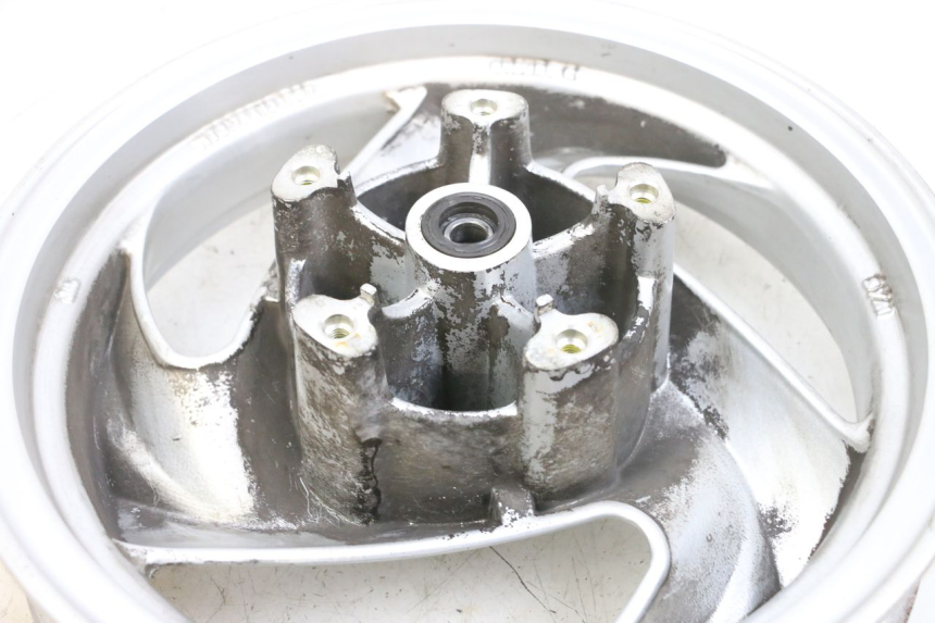 photo de FRONT RIM SYM GTS EVO 125 (2009 - 2013) - Technical close-up