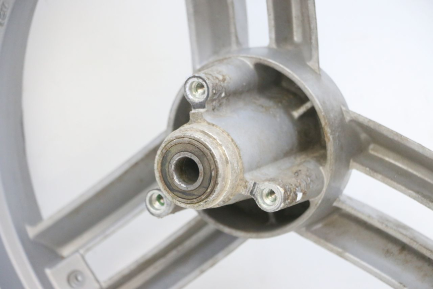 photo de FRONT WHEEL RIM PEUGEOT LUDIX 50 (2008 - 2017) - Detailed visual inspection