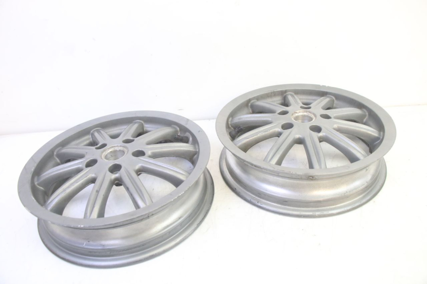 photo de FRONT WHEEL RIM PIAGGIO MP3 LT 400 (2007 - 2012) - Additional view of the item