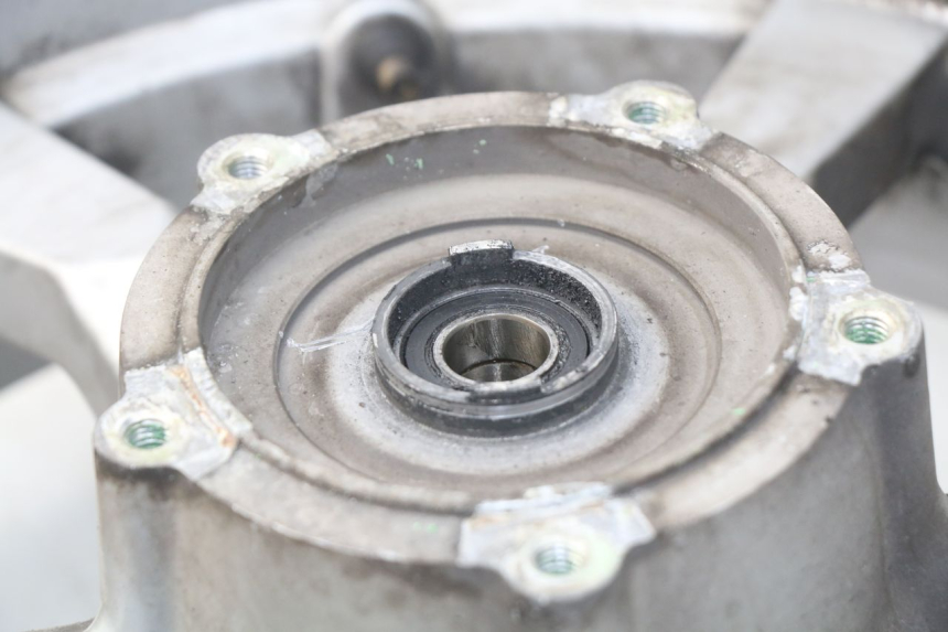 photo de FRONT RIM PEUGEOT SATELIS 500 (2007 - 2013)