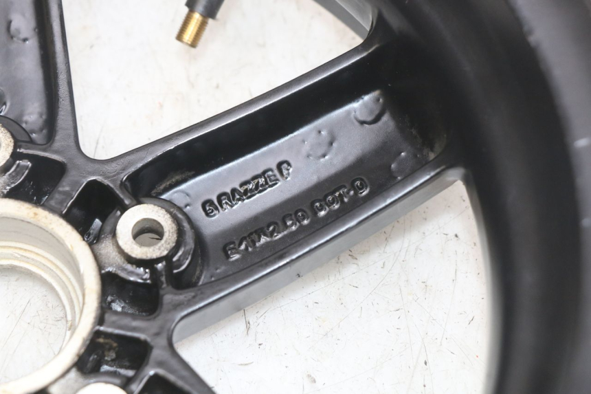 photo de FRONT WHEEL RIM PIAGGIO VESPA S 2T 50 (2007 - 2014)