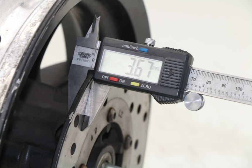 photo de FRONT WHEEL RIM PIAGGIO ZIP 2T 50 (2009 - 2019)