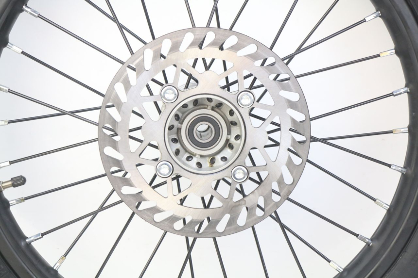 photo de FRONT WHEEL APOLLO RFZ 150