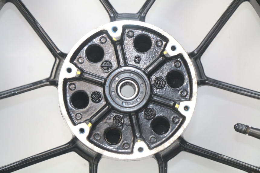 photo de FRONT WHEEL RIM APRILIA SR 2T 50 (2018 - 2022)
